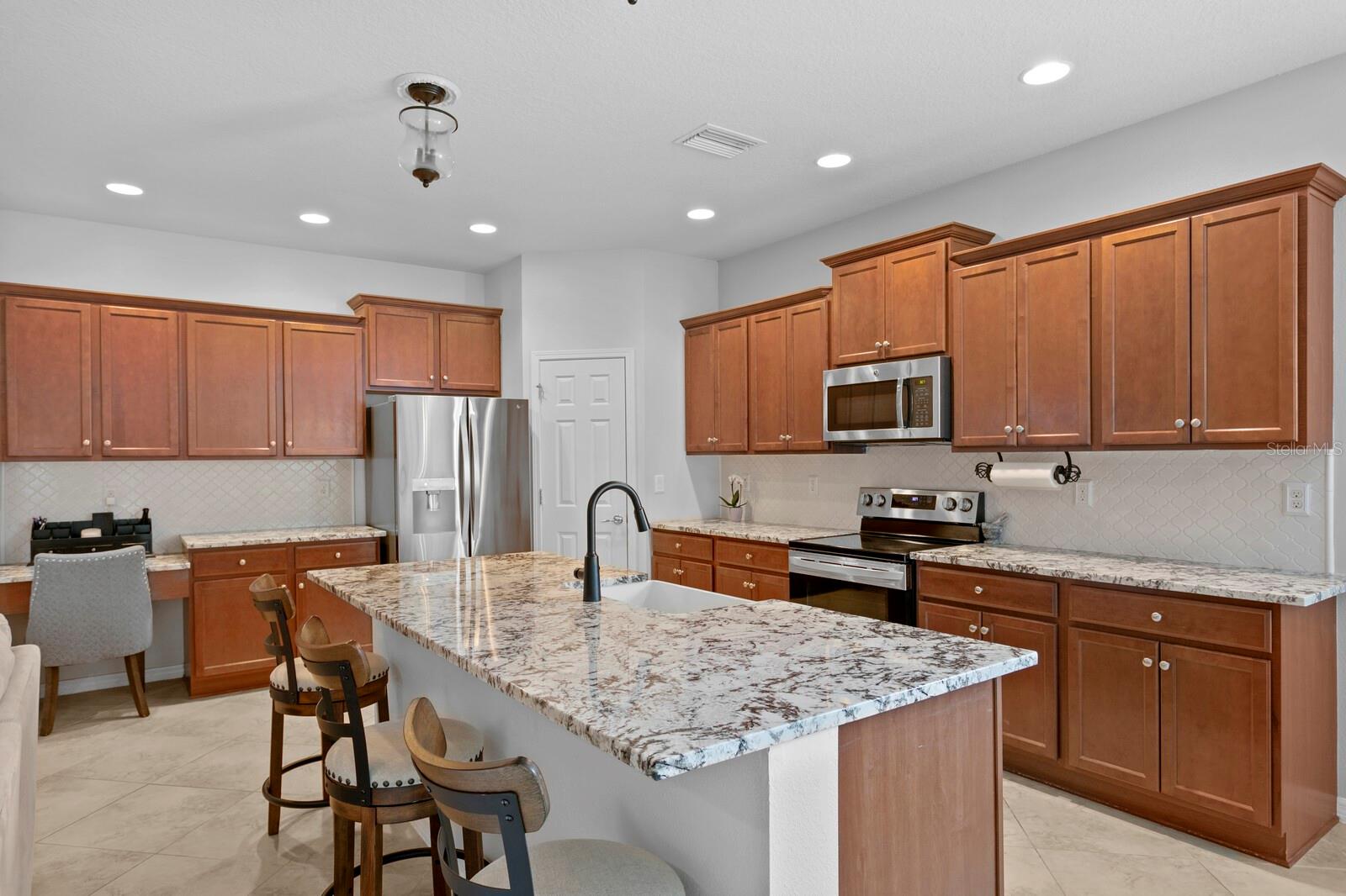 Image 17 of 60 For 3321 Mapleridge Drive
