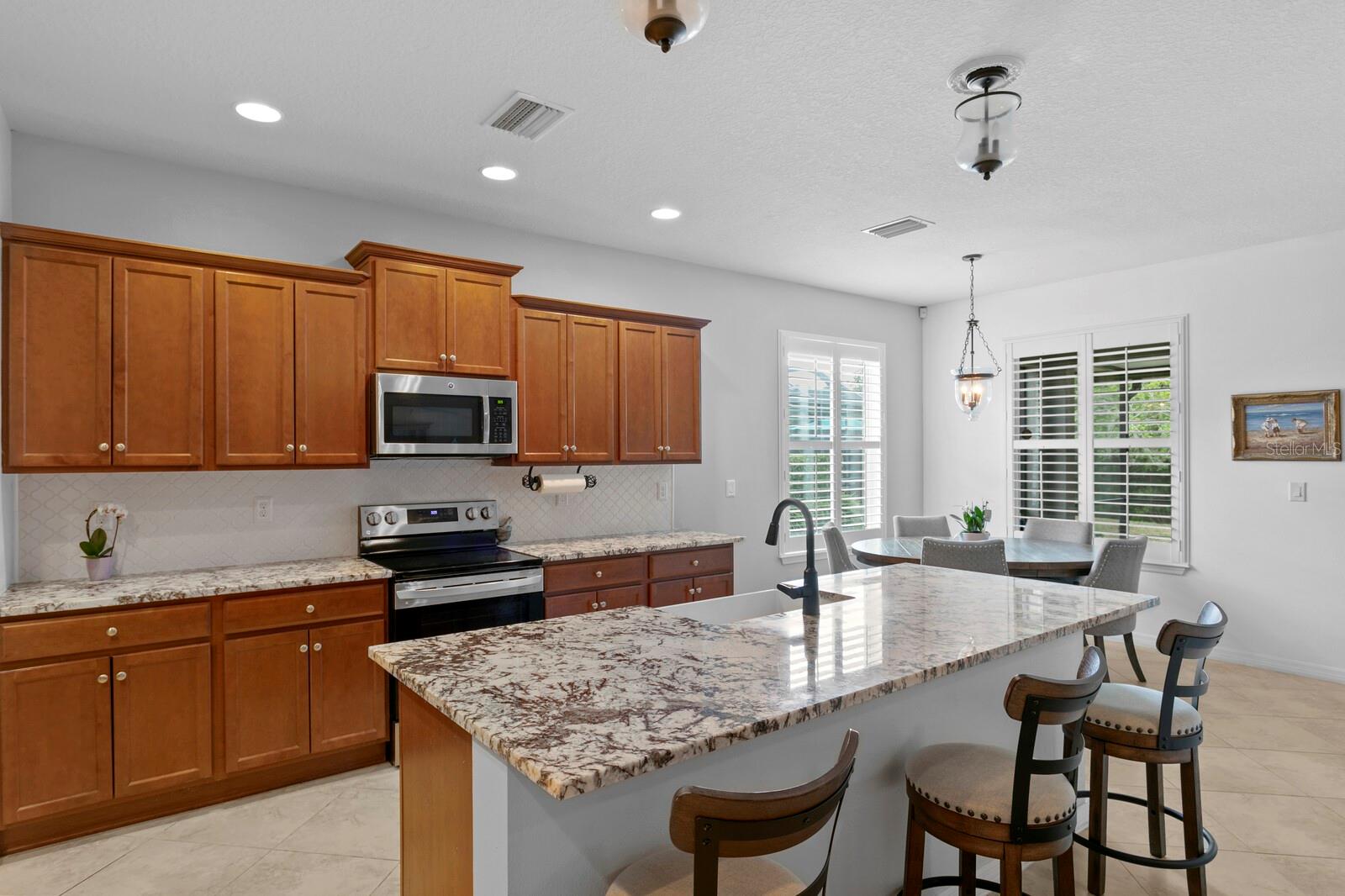 Image 18 of 60 For 3321 Mapleridge Drive