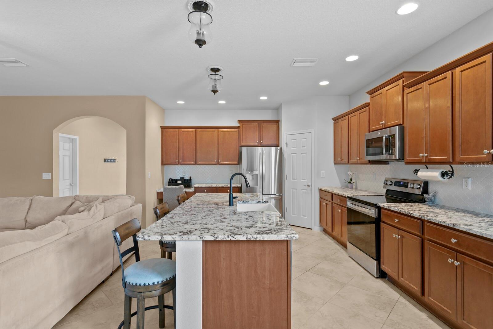 Image 19 of 60 For 3321 Mapleridge Drive
