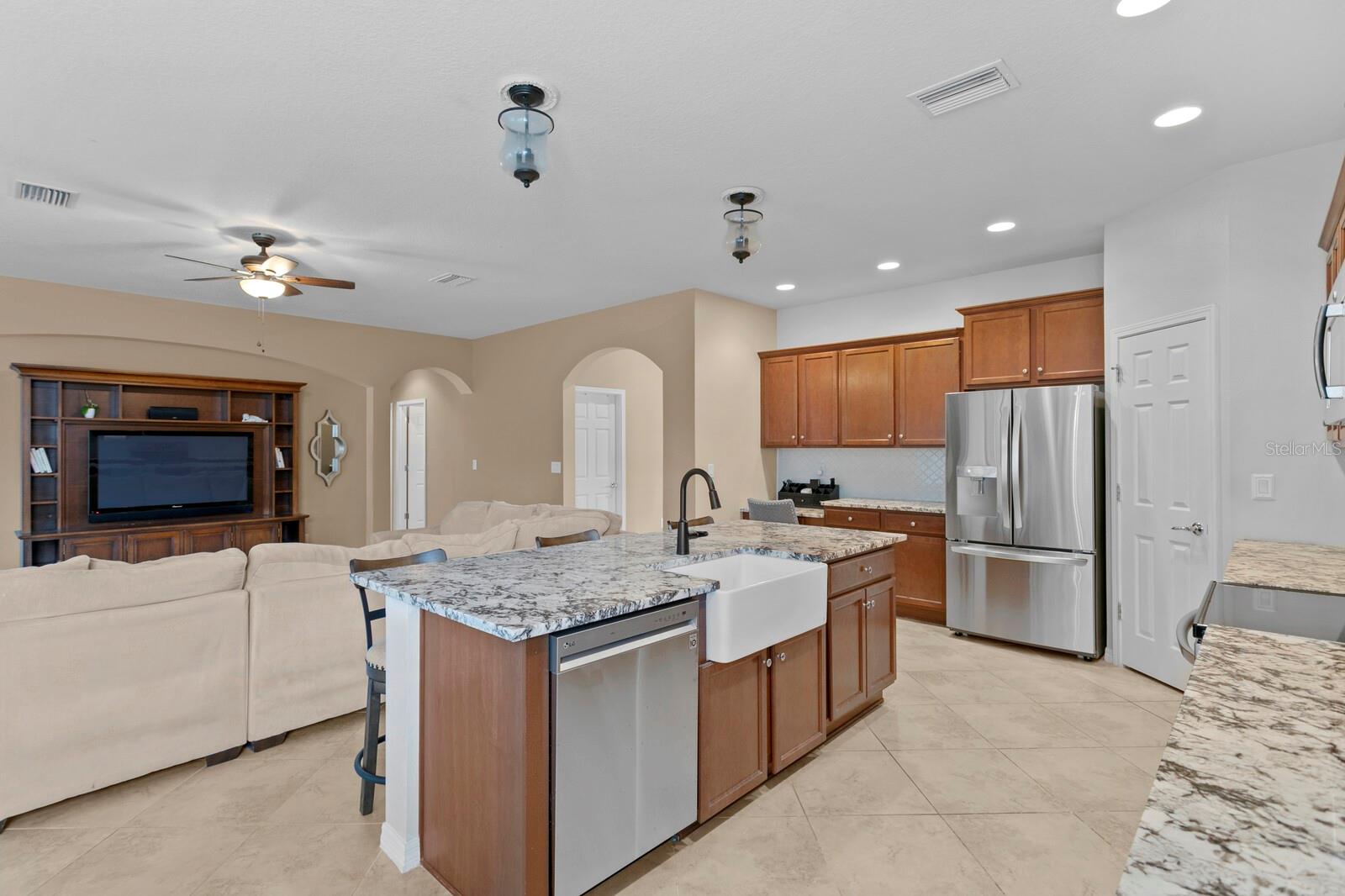 Image 20 of 60 For 3321 Mapleridge Drive