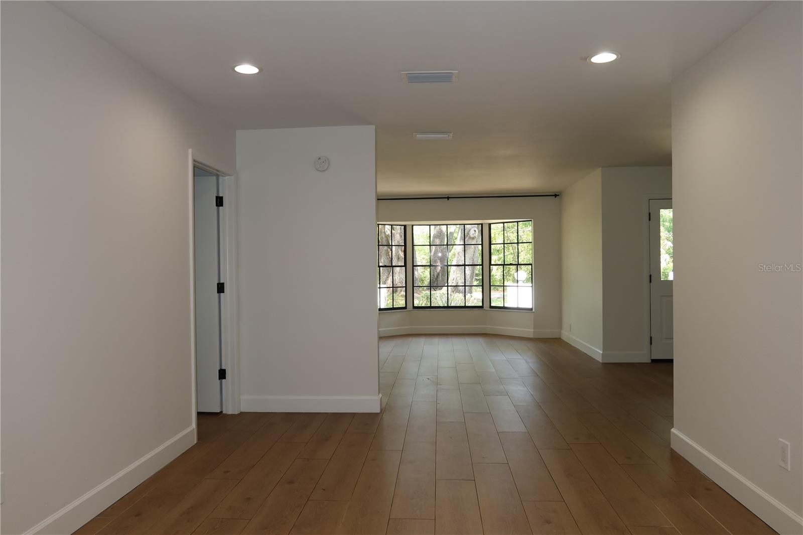 Listing photo id 18 for 2105 Curry Road