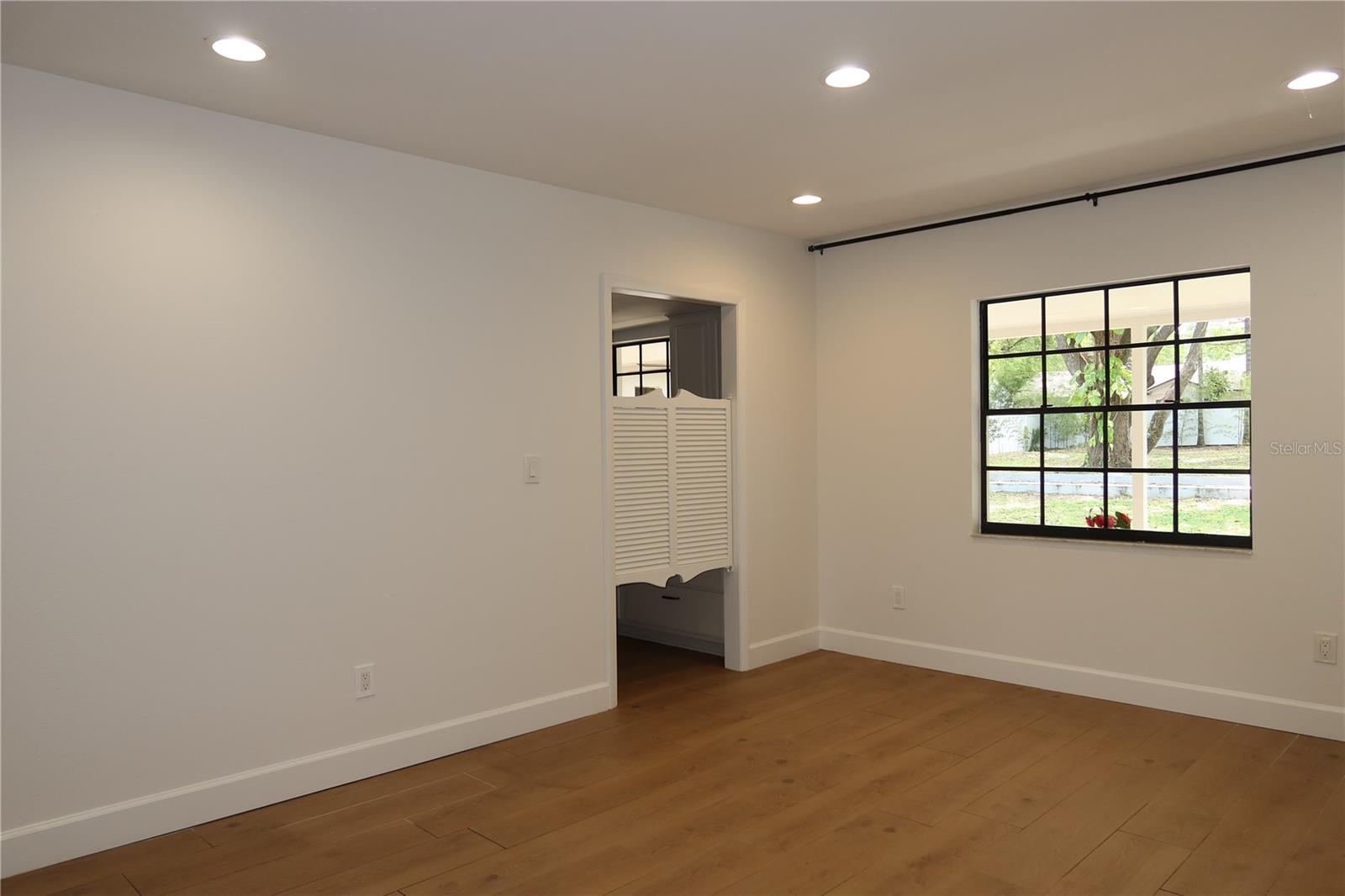 Listing photo id 19 for 2105 Curry Road
