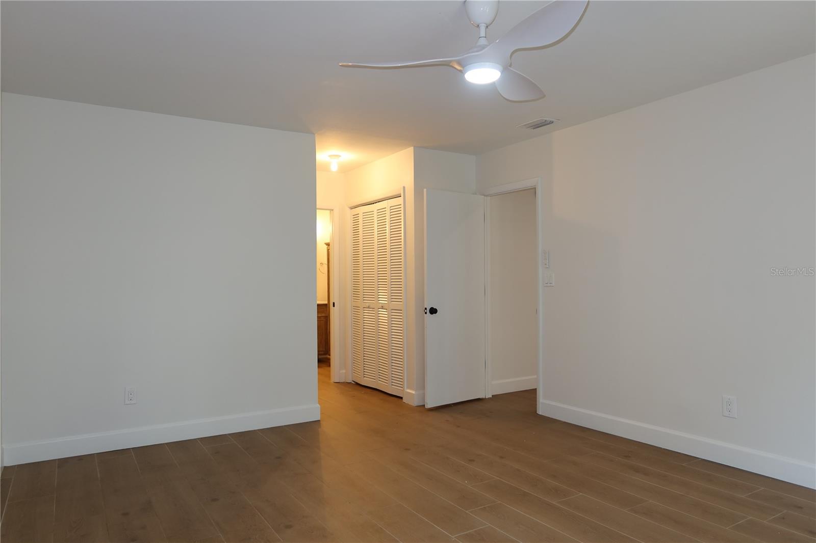 Listing photo id 24 for 2105 Curry Road