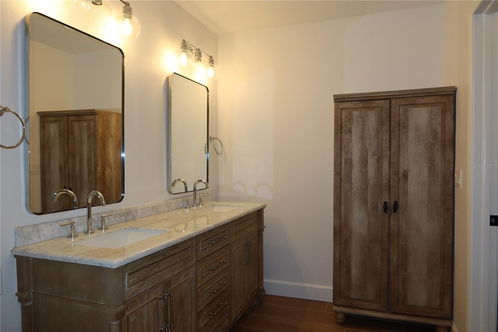 Listing photo id 32 for 2105 Curry Road