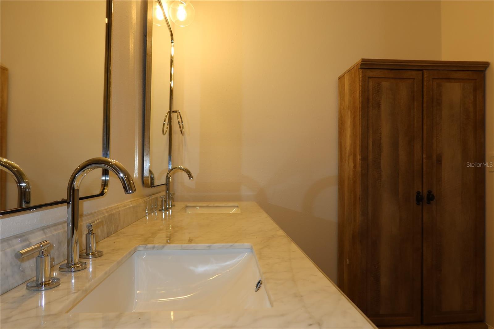 Listing photo id 33 for 2105 Curry Road