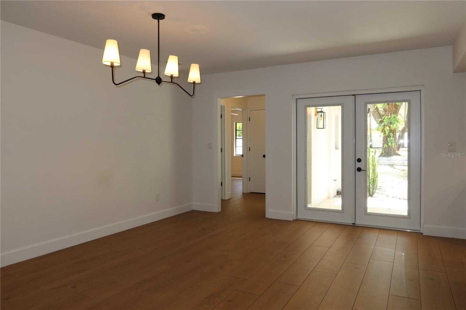 Listing photo id 34 for 2105 Curry Road