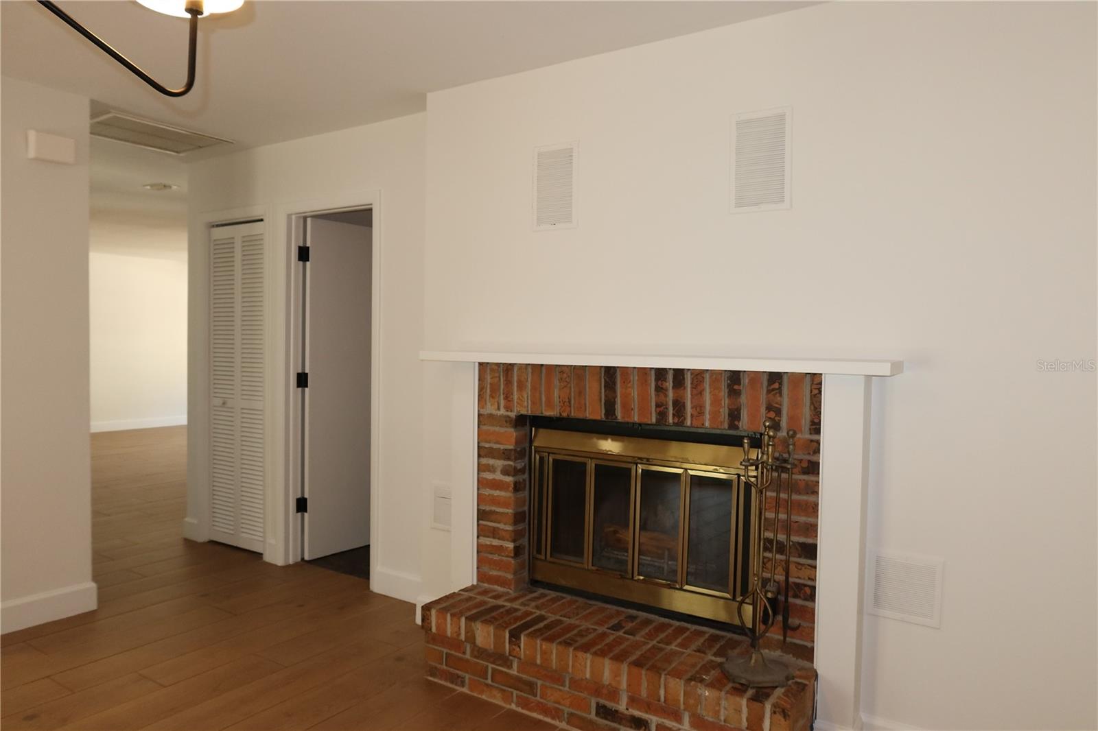 Listing photo id 37 for 2105 Curry Road