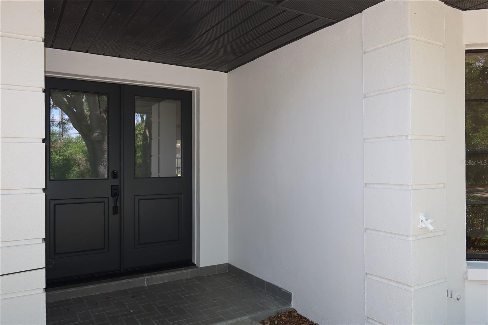 Listing photo id 2 for 2105 Curry Road