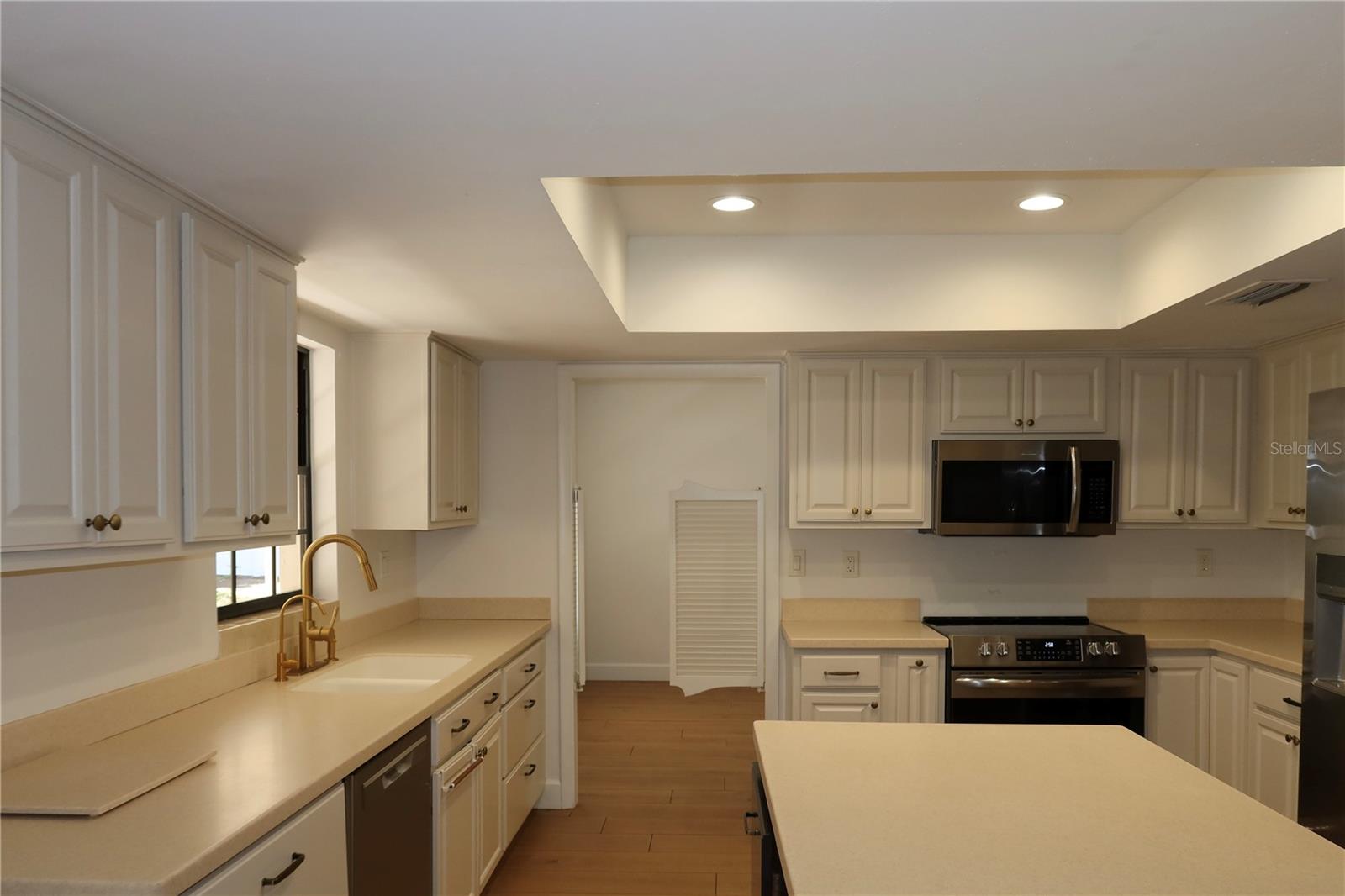 Listing photo id 41 for 2105 Curry Road