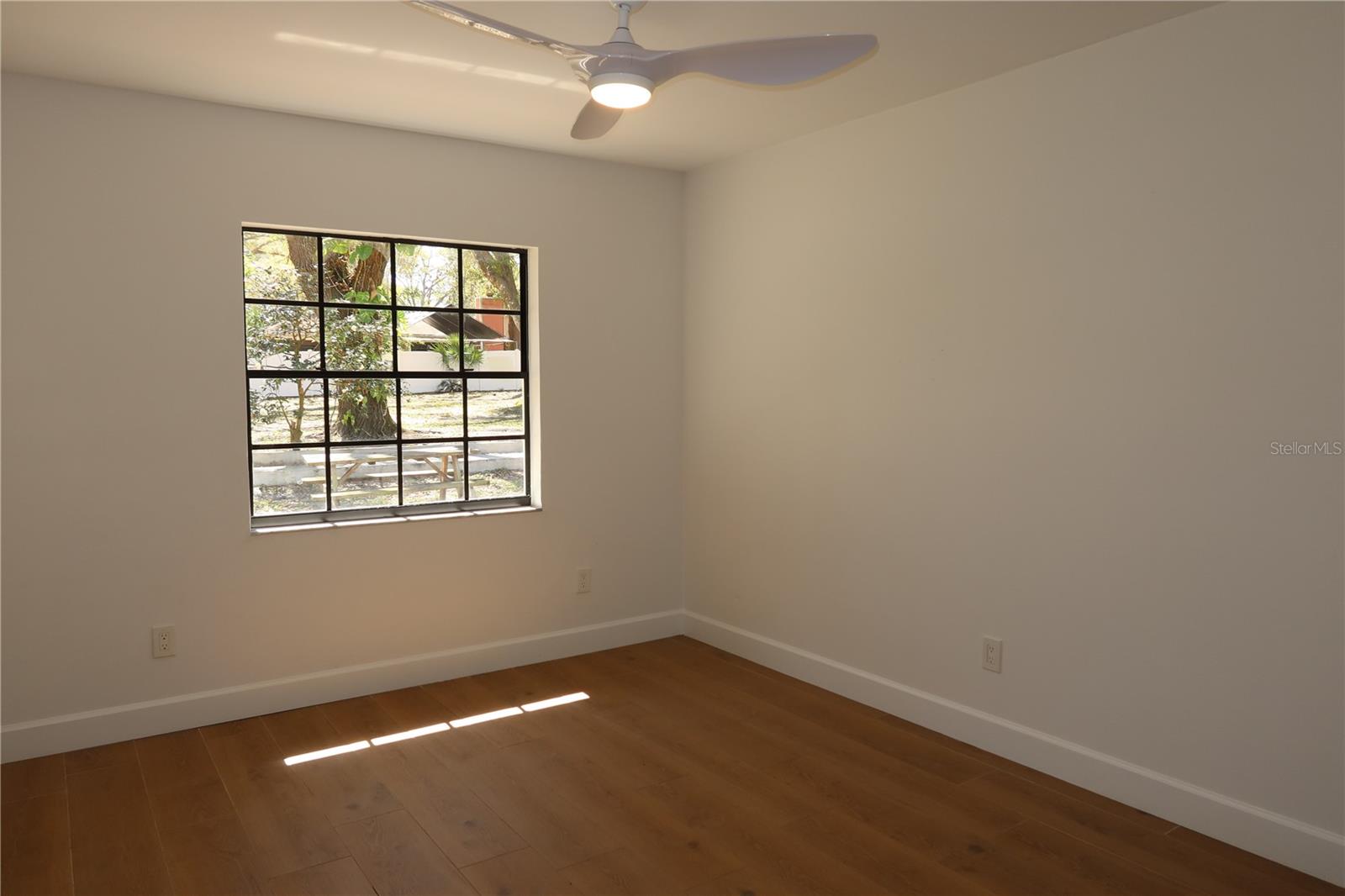 Listing photo id 49 for 2105 Curry Road