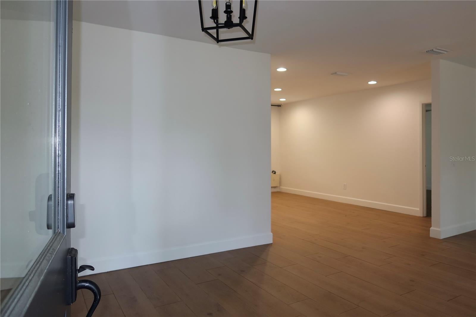 Listing photo id 5 for 2105 Curry Road