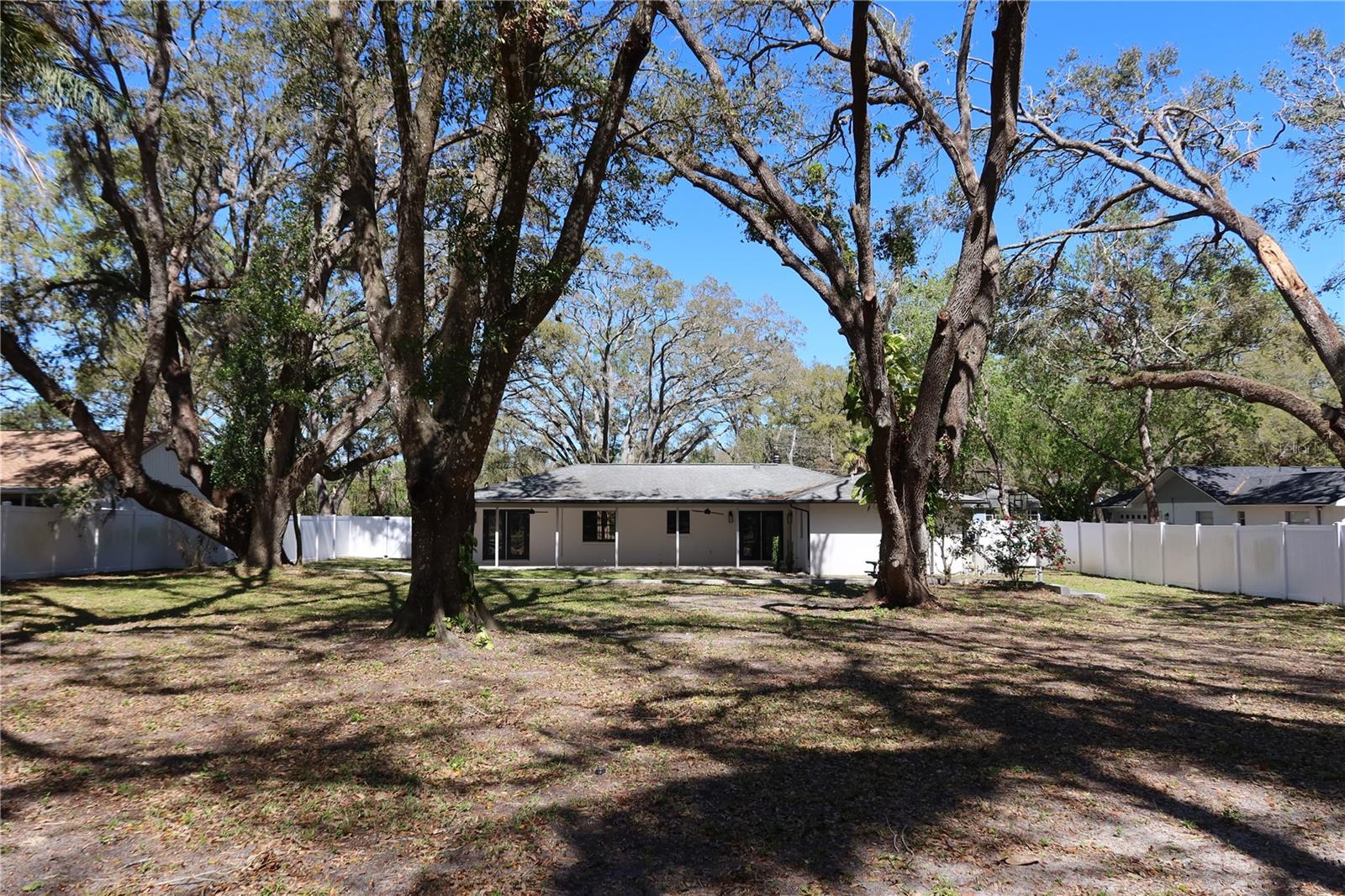 Listing photo id 73 for 2105 Curry Road