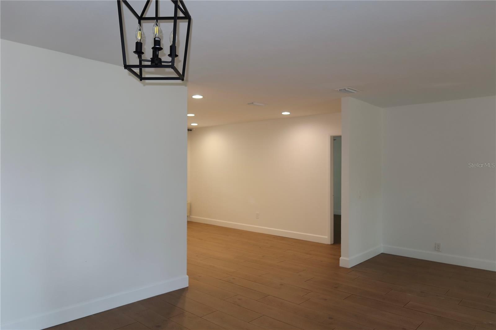 Listing photo id 6 for 2105 Curry Road