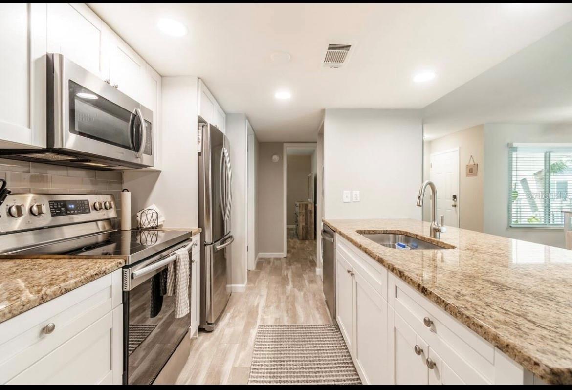 Image 15 of 51 For 3540 42nd Street S F