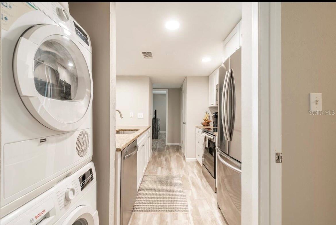Image 18 of 51 For 3540 42nd Street S F