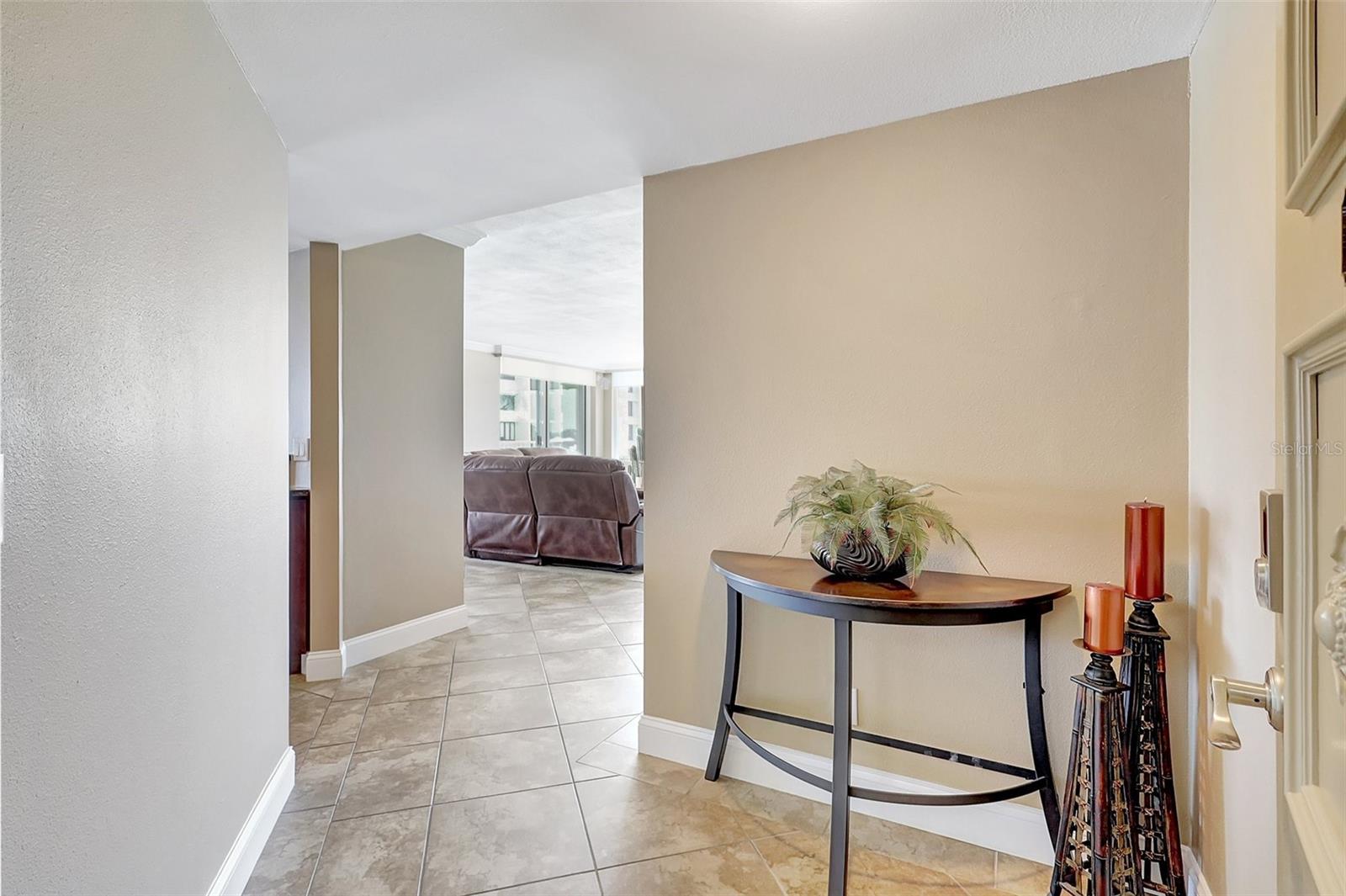 Image 3 of 71 For 736 Island Way 303