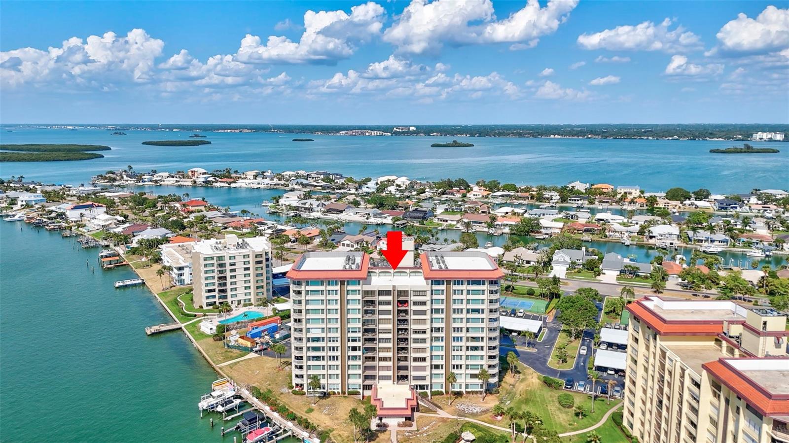 Image 33 of 71 For 736 Island Way 303