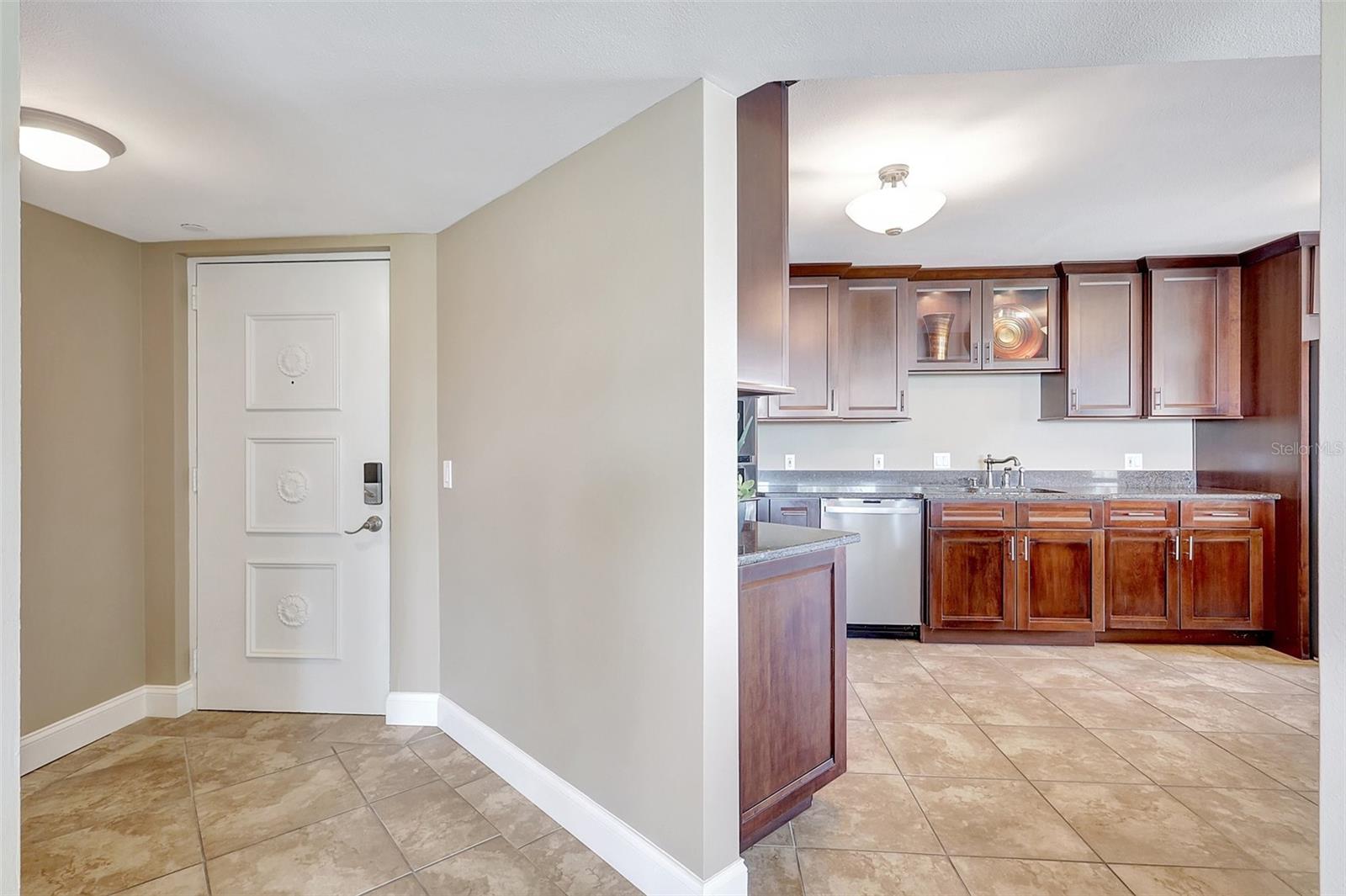 Image 4 of 71 For 736 Island Way 303