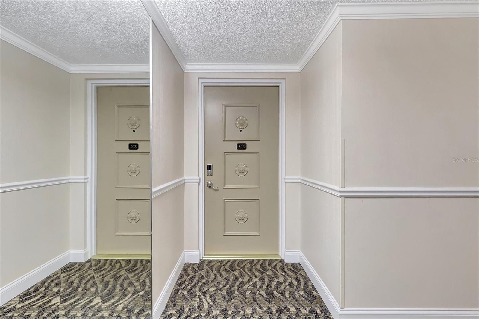 Image 42 of 71 For 736 Island Way 303