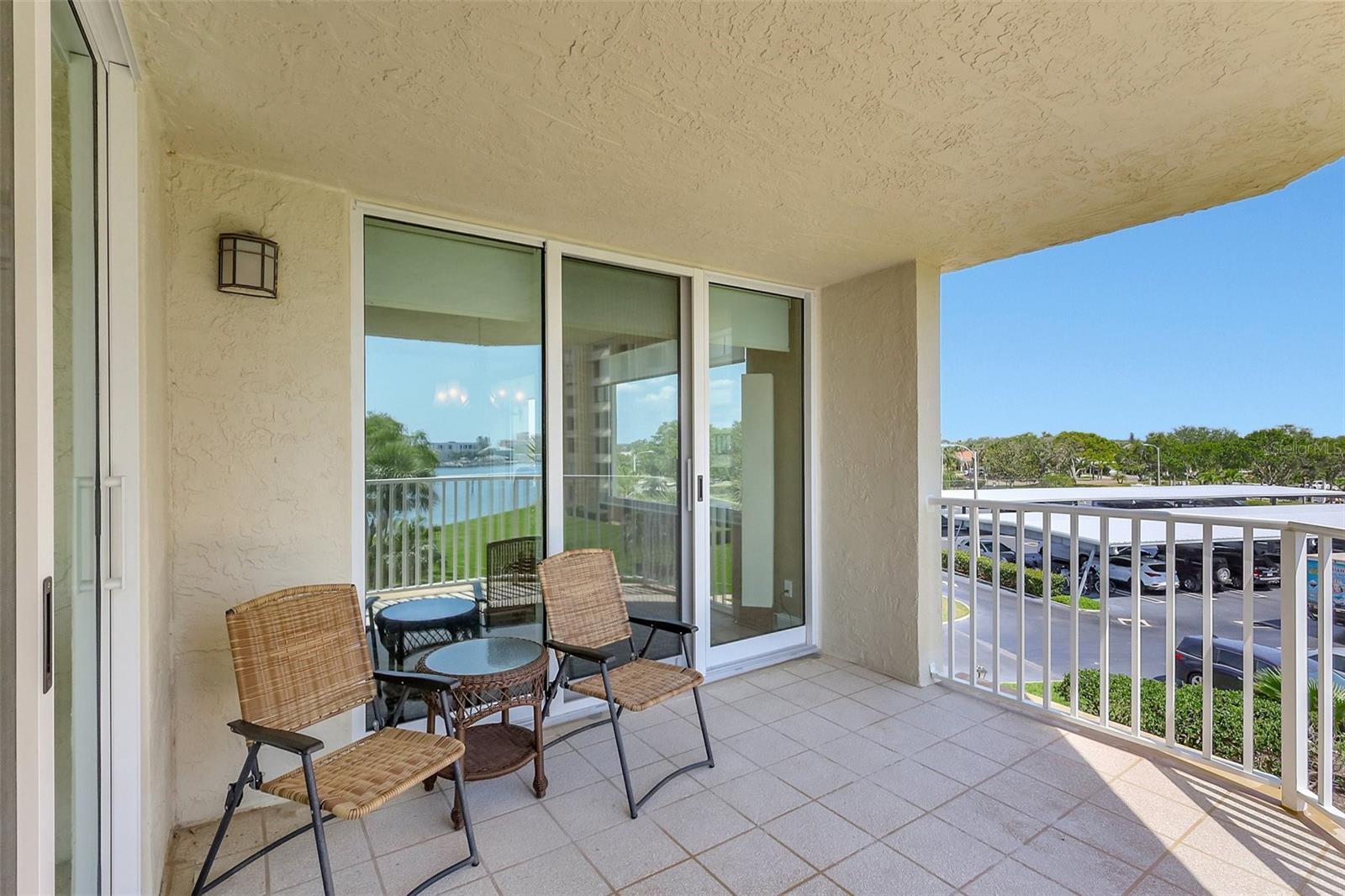 Image 49 of 71 For 736 Island Way 303