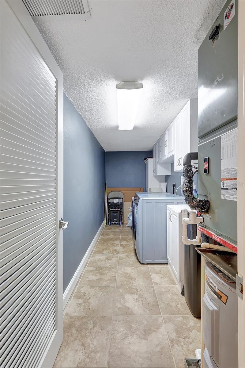 Image 52 of 71 For 736 Island Way 303