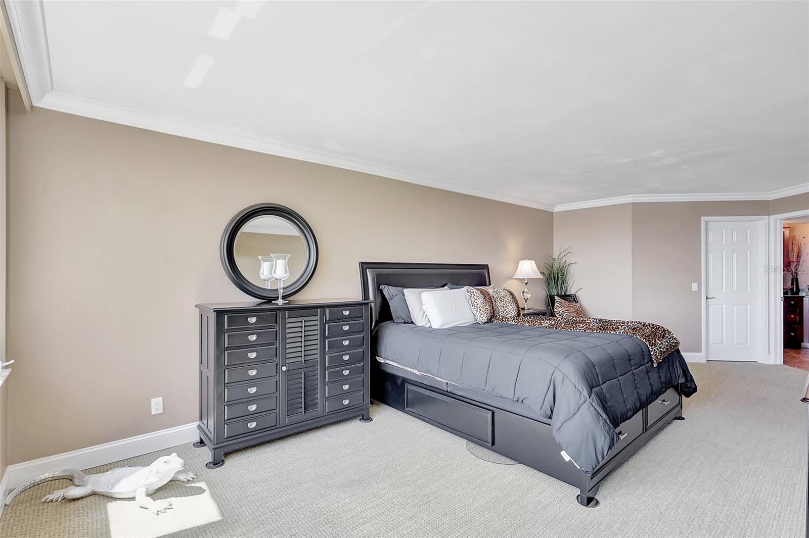 Image 53 of 71 For 736 Island Way 303