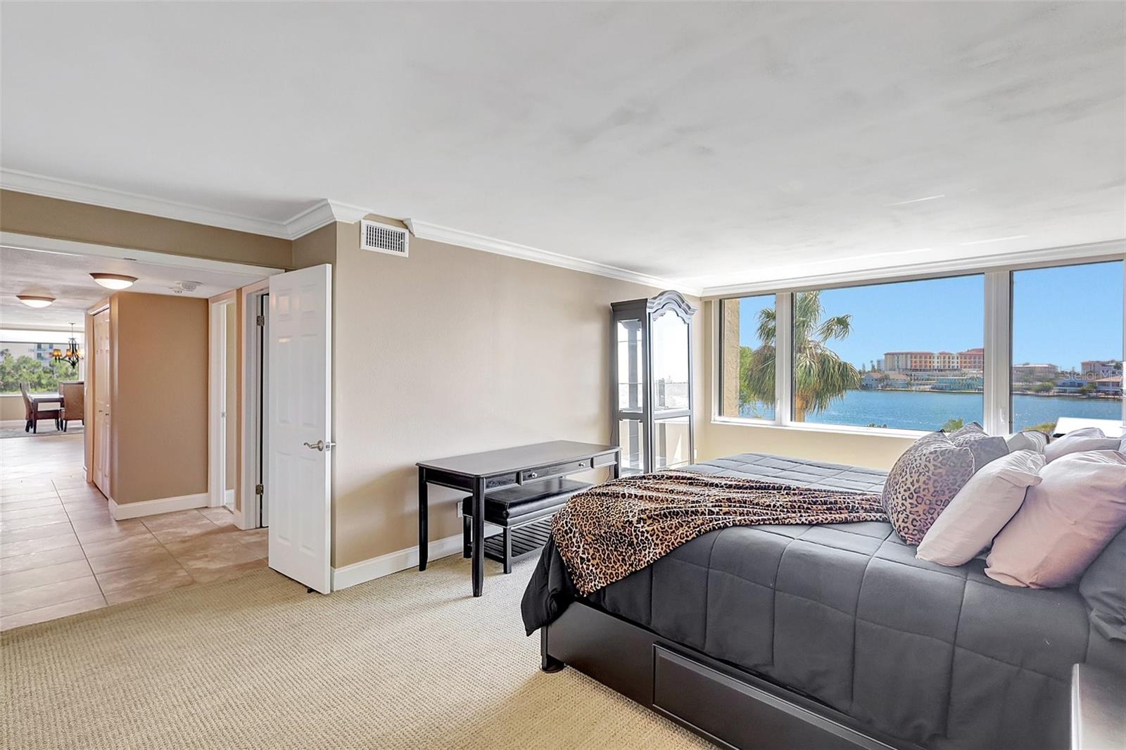 Image 55 of 71 For 736 Island Way 303