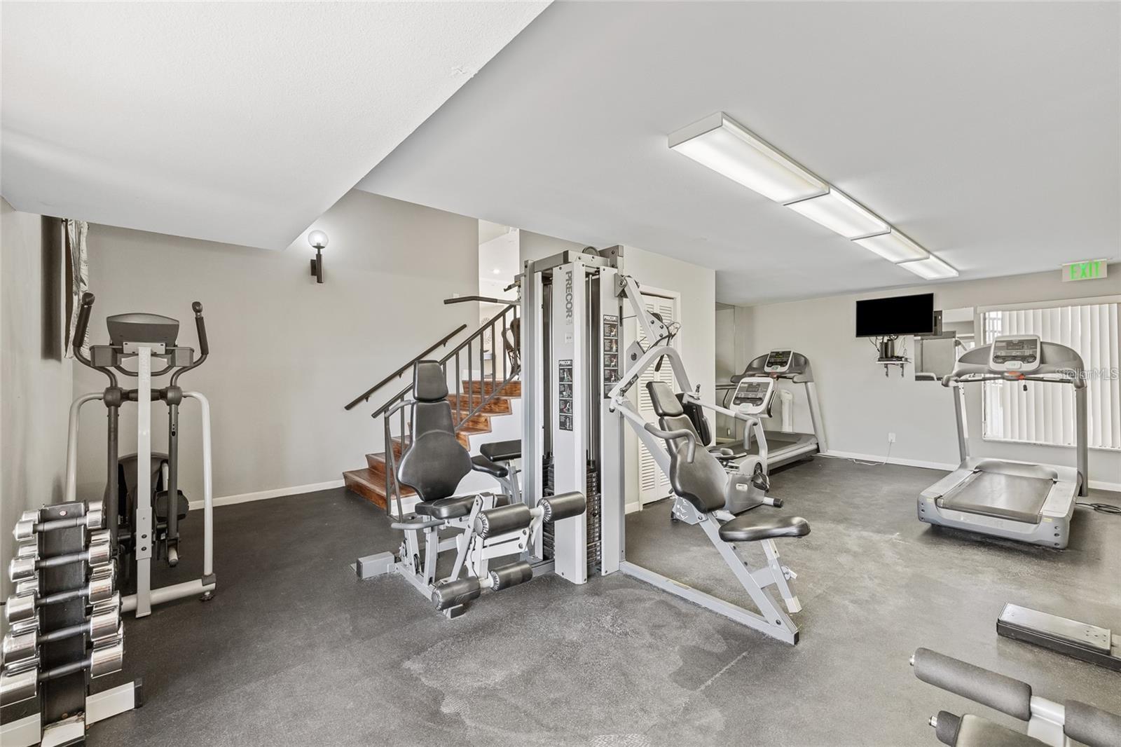 Image 65 of 71 For 736 Island Way 303