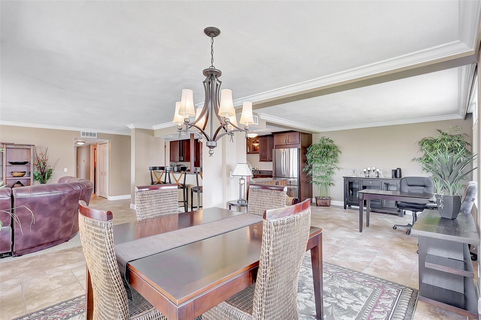 Image 9 of 71 For 736 Island Way 303