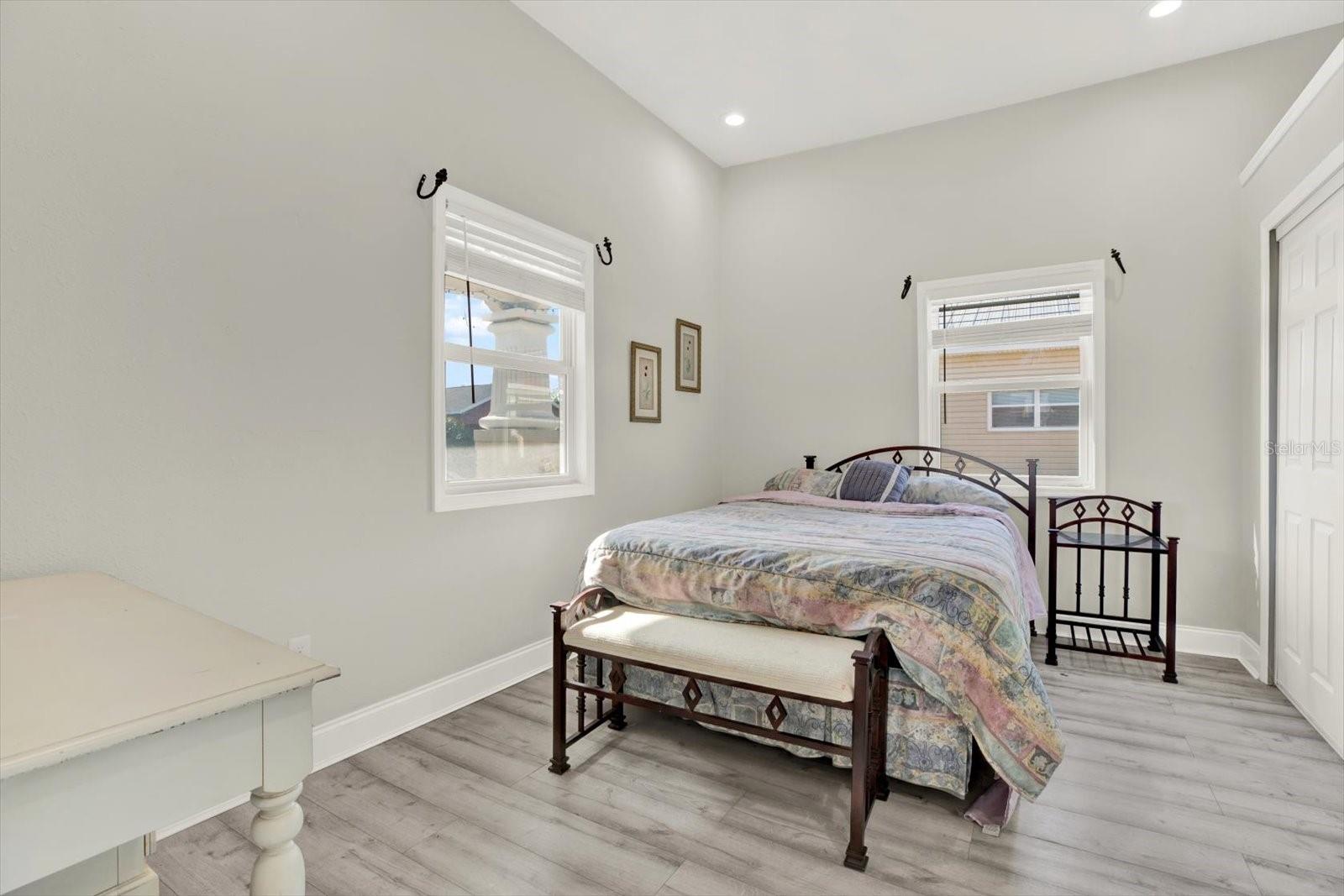 Image 23 of 30 For 2818 19th Street