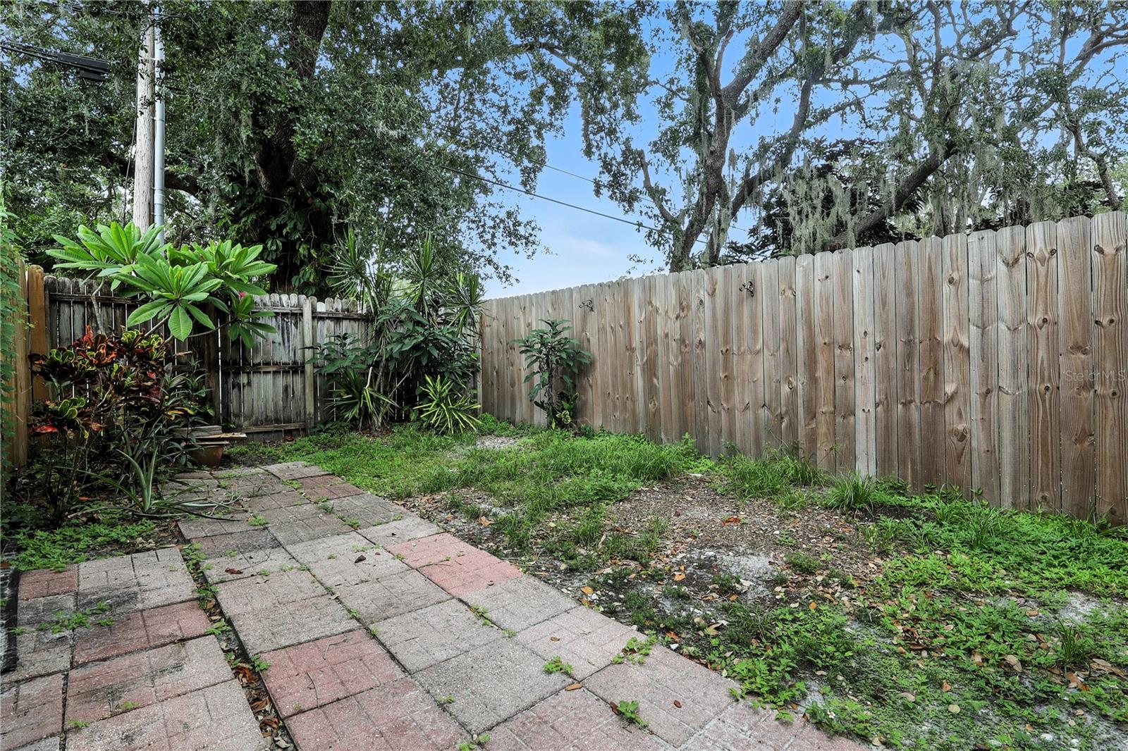 Image 21 of 29 For 3321 Laurel View Drive