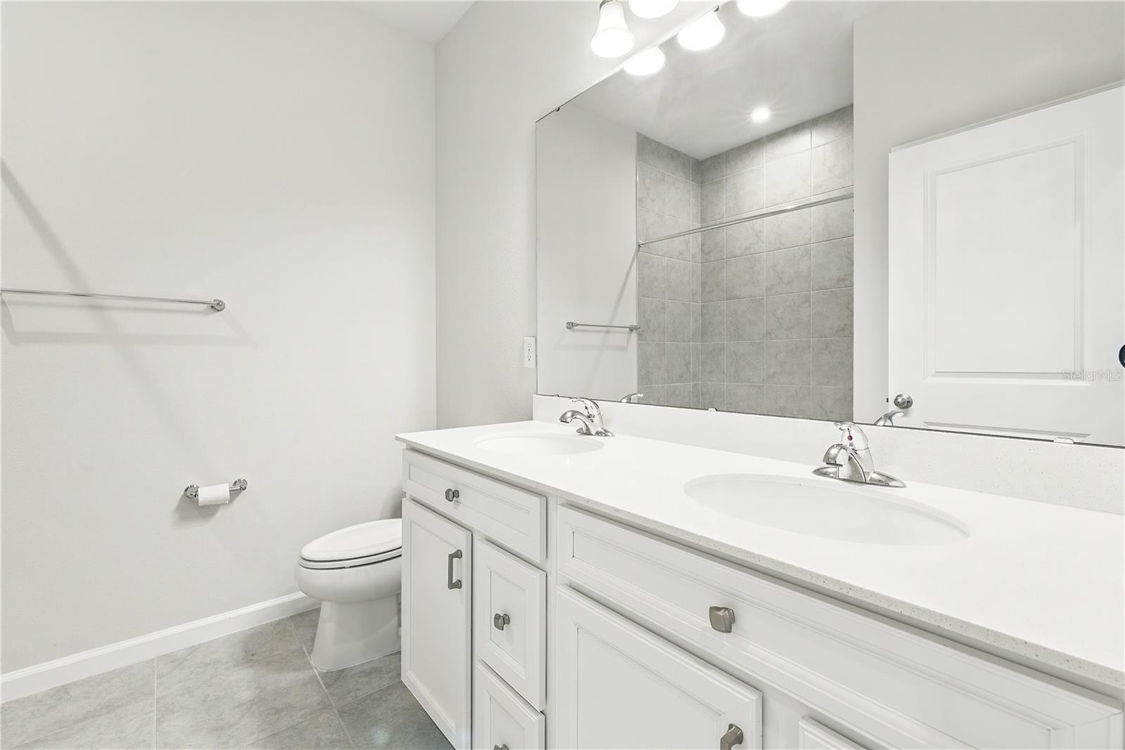 Image 21 of 27 For 35572 Quartz Lake Drive
