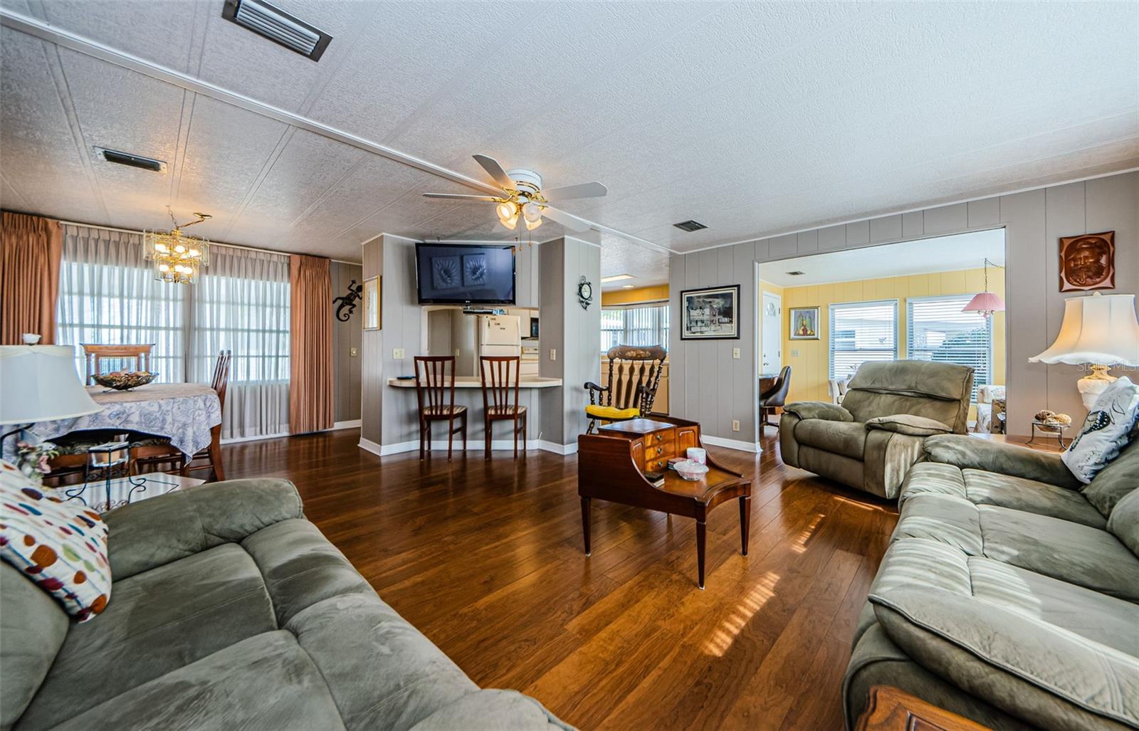 Image 10 of 49 For 719 Sugar Palm Street