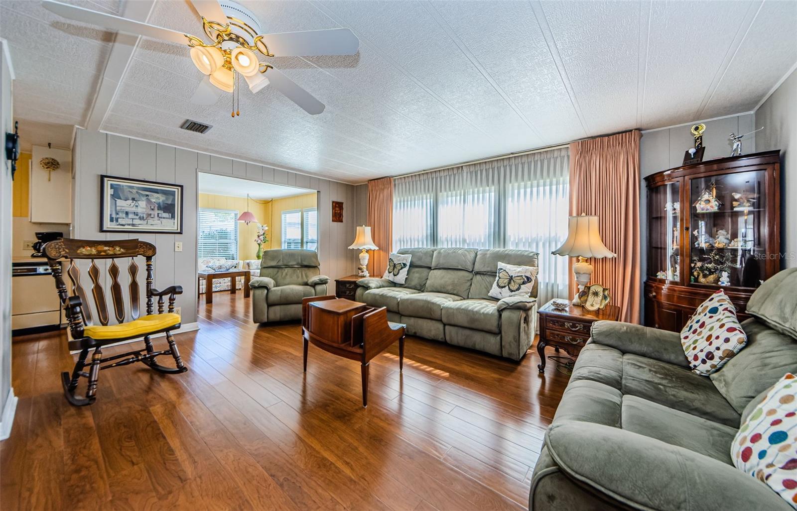 Image 13 of 49 For 719 Sugar Palm Street