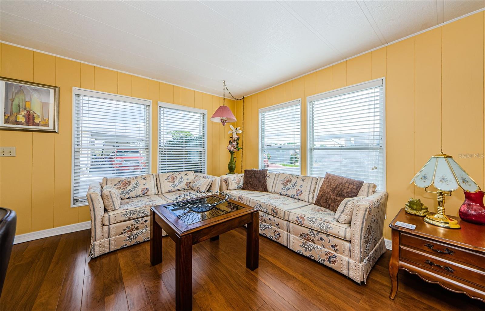 Image 15 of 49 For 719 Sugar Palm Street