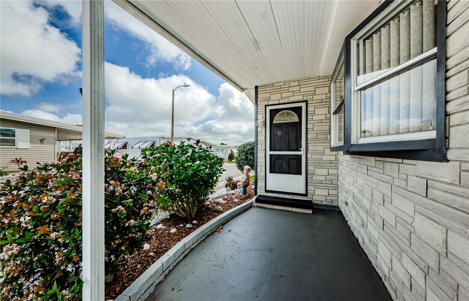 Image 3 of 49 For 719 Sugar Palm Street