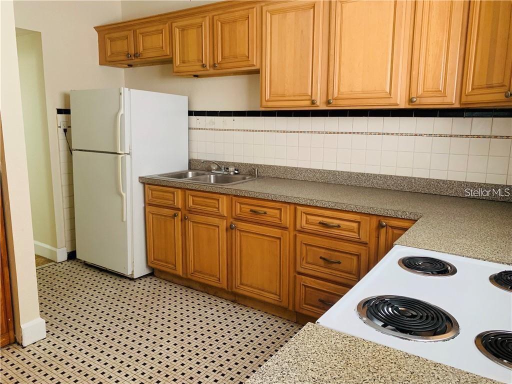 Image 11 of 37 For 2800 Dartmouth Avenue N