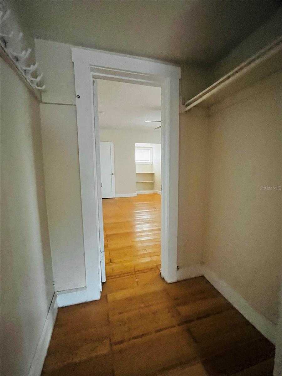 Image 26 of 37 For 2800 Dartmouth Avenue N