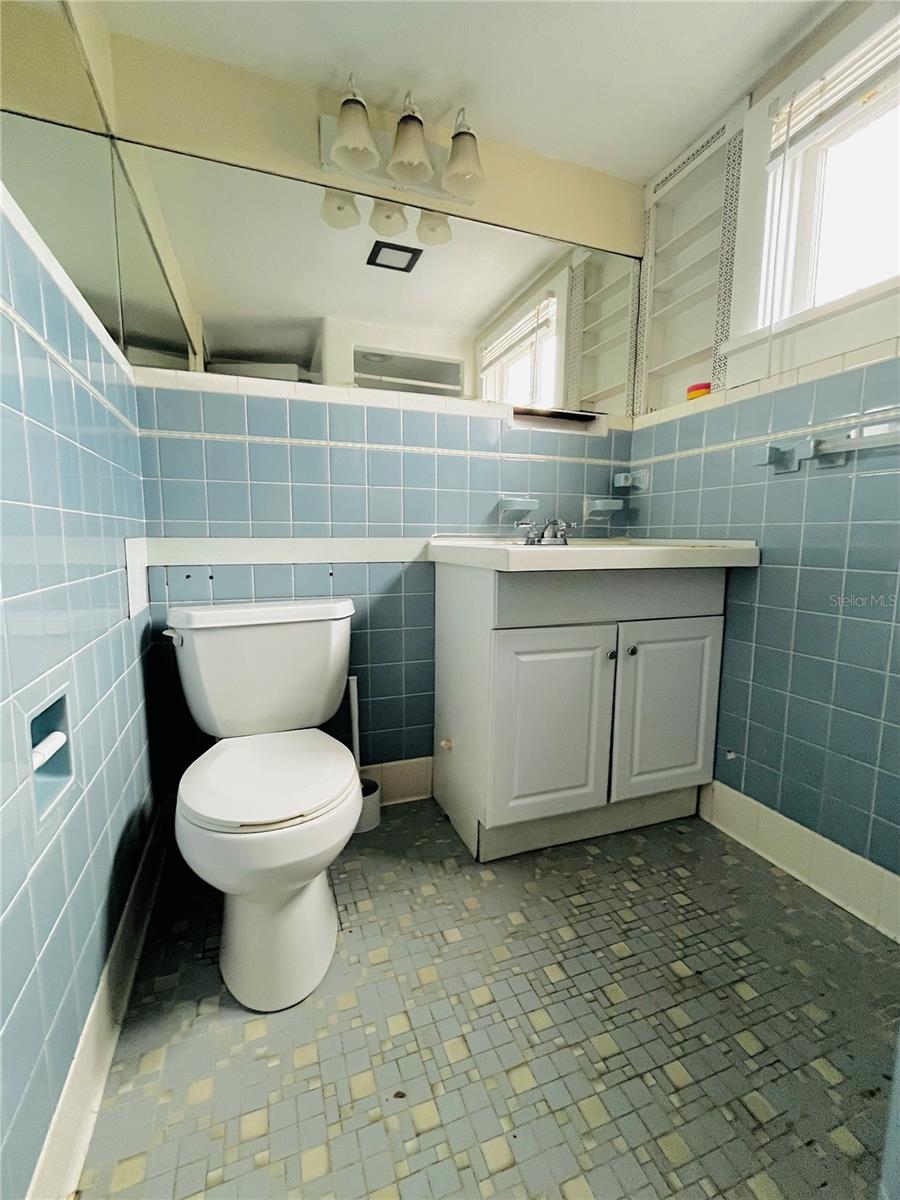 Image 34 of 37 For 2800 Dartmouth Avenue N