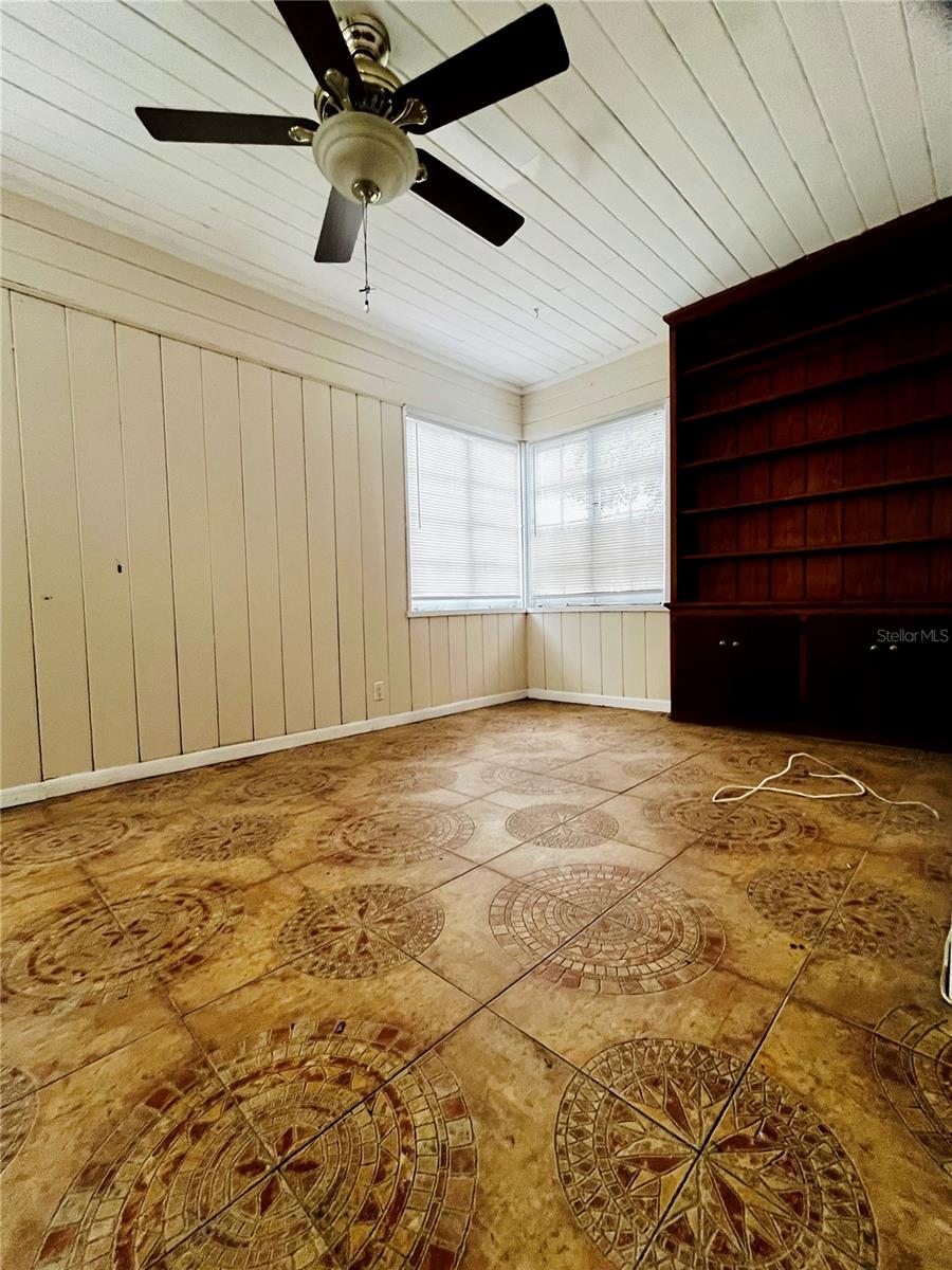 Image 9 of 37 For 2800 Dartmouth Avenue N