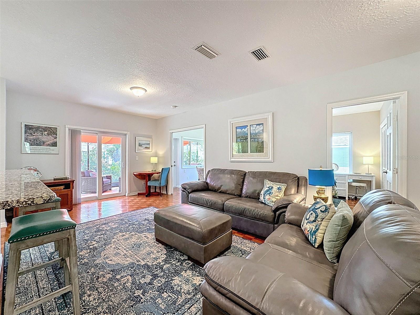 Image 17 of 43 For 631 Baynard Drive