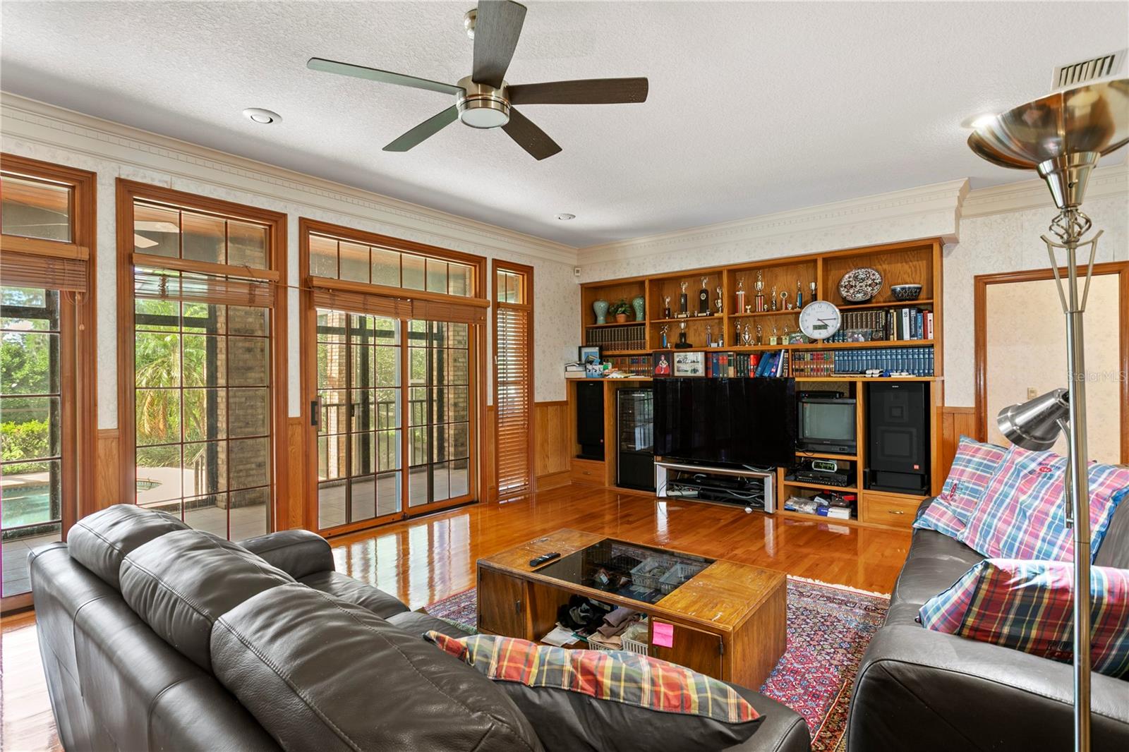 Listing photo id 11 for 1203 Parrilla De Avila