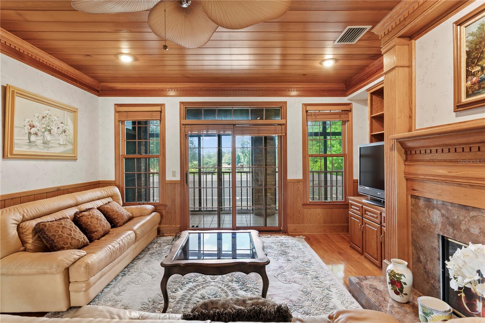 Listing photo id 16 for 1203 Parrilla De Avila
