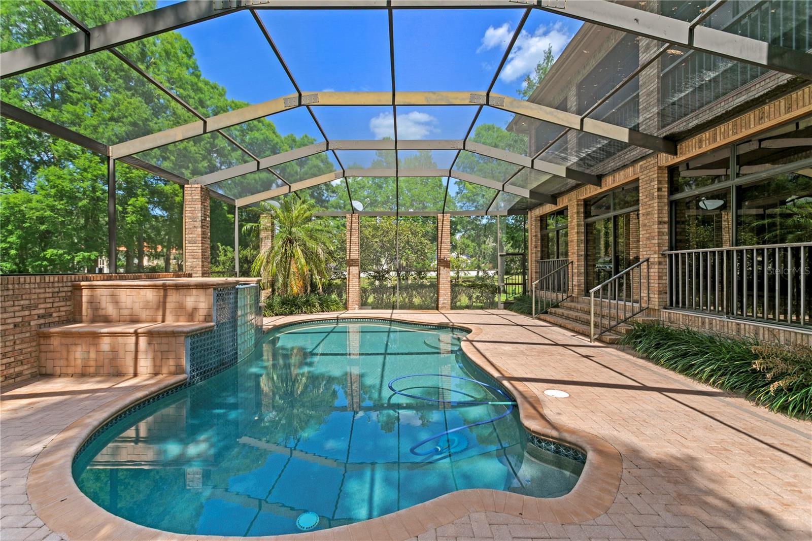 Listing photo id 25 for 1203 Parrilla De Avila