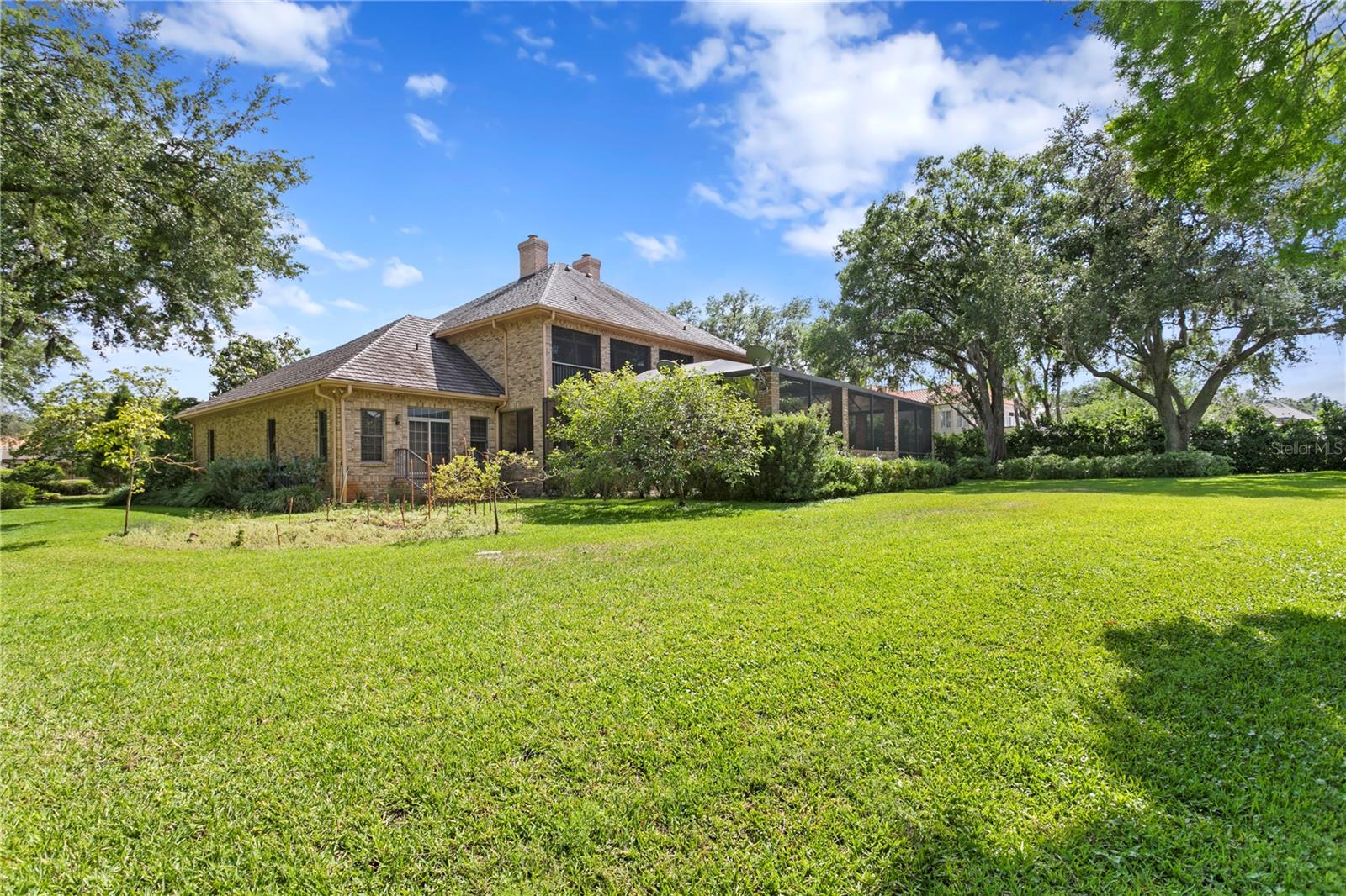 Listing photo id 31 for 1203 Parrilla De Avila
