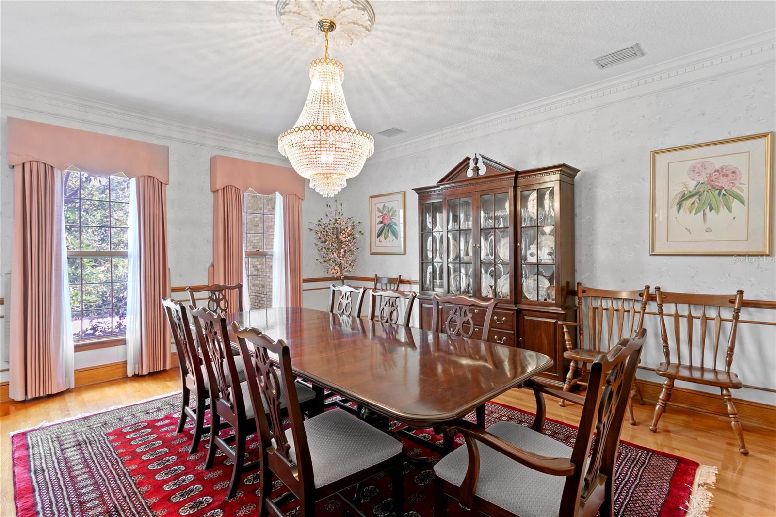 Listing photo id 5 for 1203 Parrilla De Avila