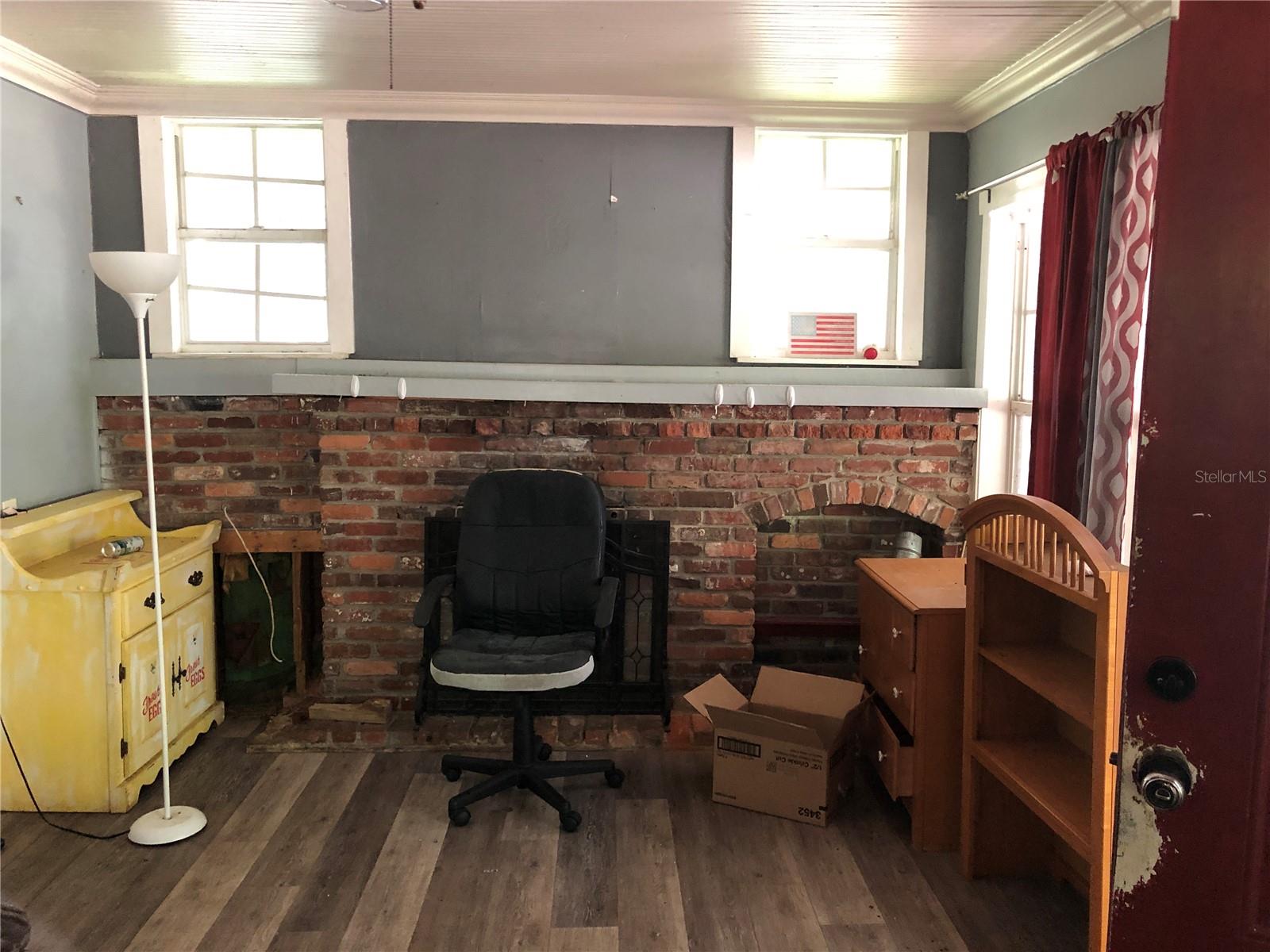 Image 11 of 27 For 444 Lemon Avenue