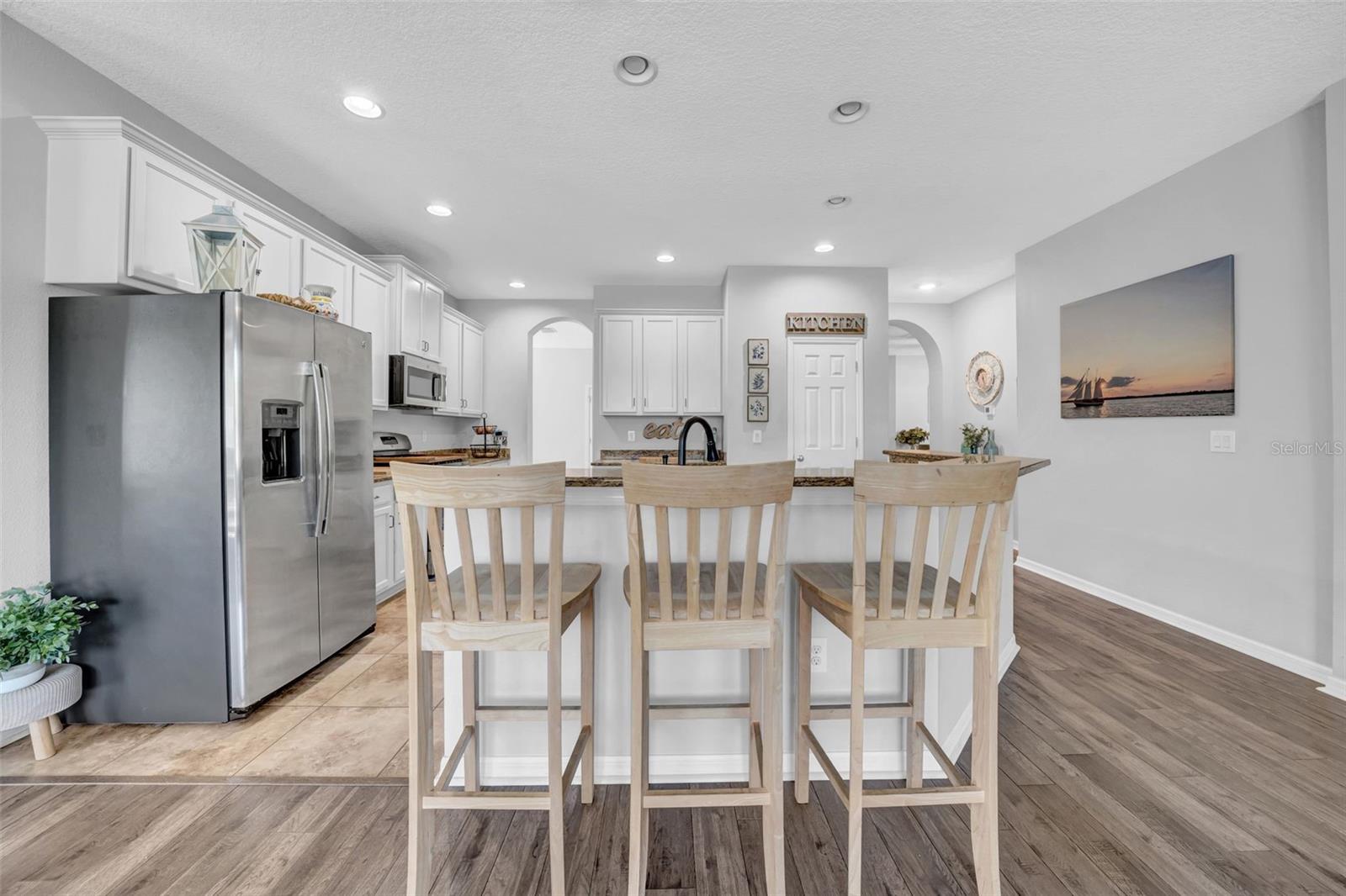 Listing photo id 10 for 15861 Starling Water Drive
