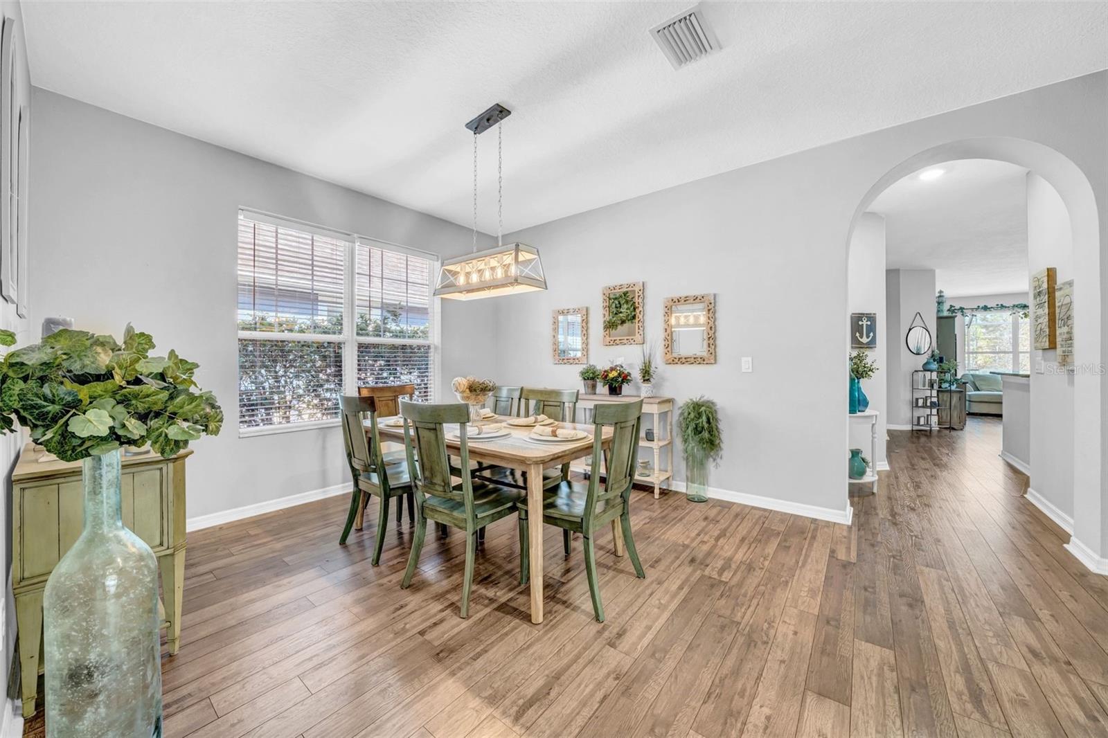 Listing photo id 15 for 15861 Starling Water Drive
