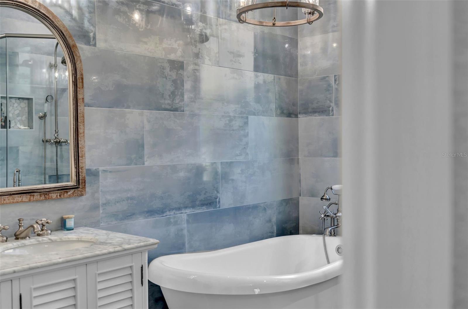 Listing photo id 25 for 15861 Starling Water Drive
